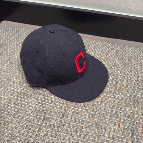 59Fifty Cleveland Guardians Blue Cap with Red Logo Baseball MLB Size  7 3/4 - Picture 7 of 7